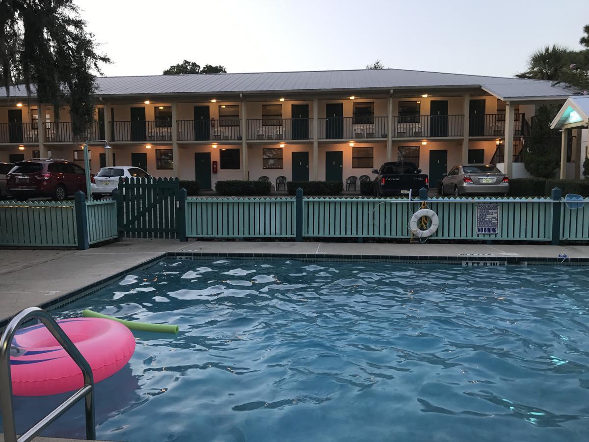 Steinhatchee River Inn And Marina ภายนอก รูปภาพ